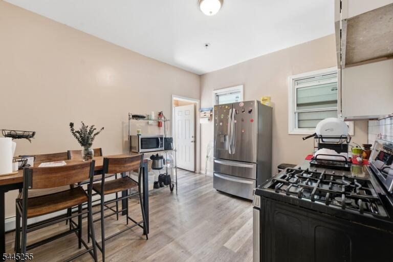 Property listing MLS 4039339 photo 8