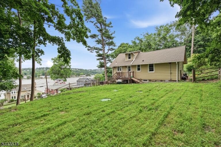 Property listing MLS 4039543 photo 28