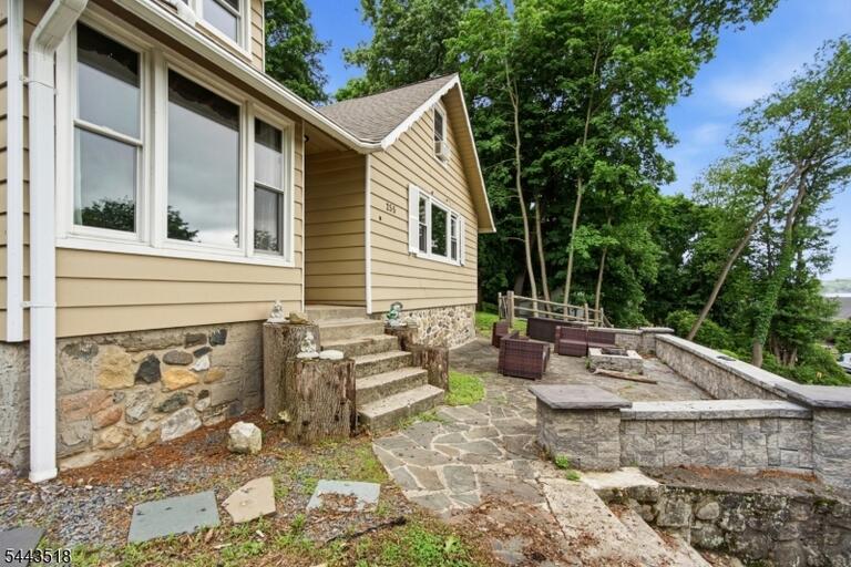Property listing MLS 4039543 photo 5