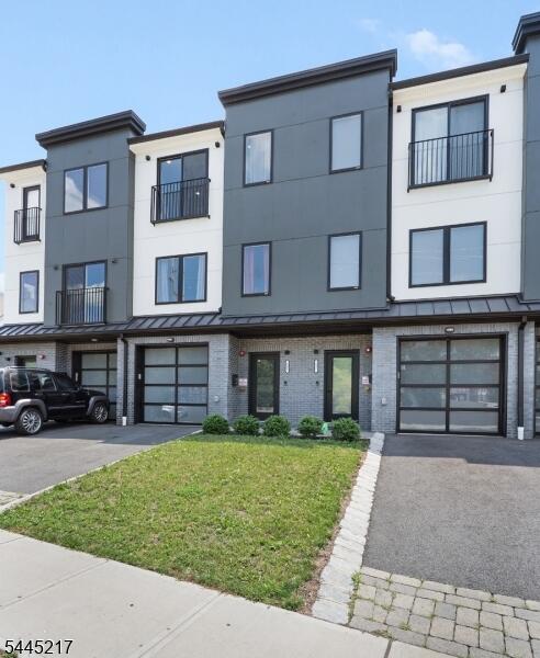 Property listing MLS 4039568 photo 1