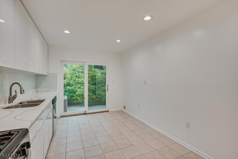 Property listing MLS 4039771 photo 10