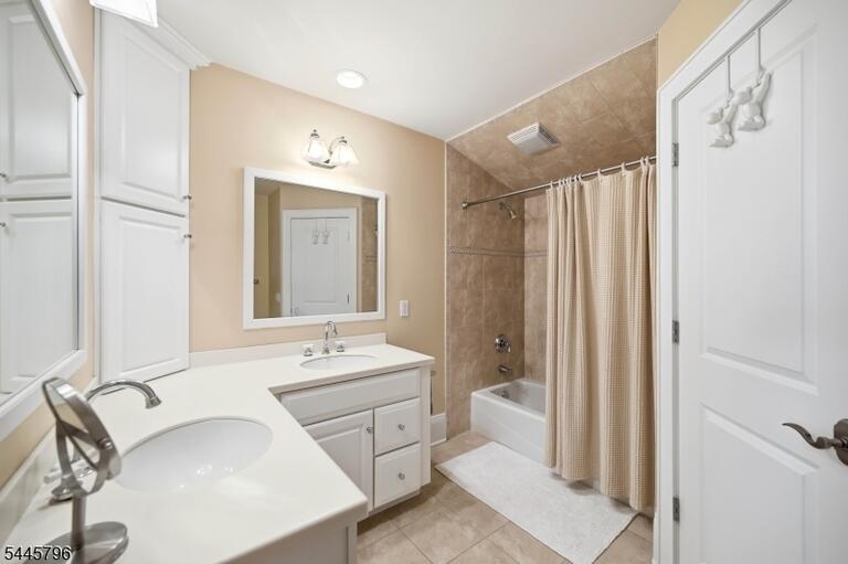 Property listing MLS 4039880 photo 22