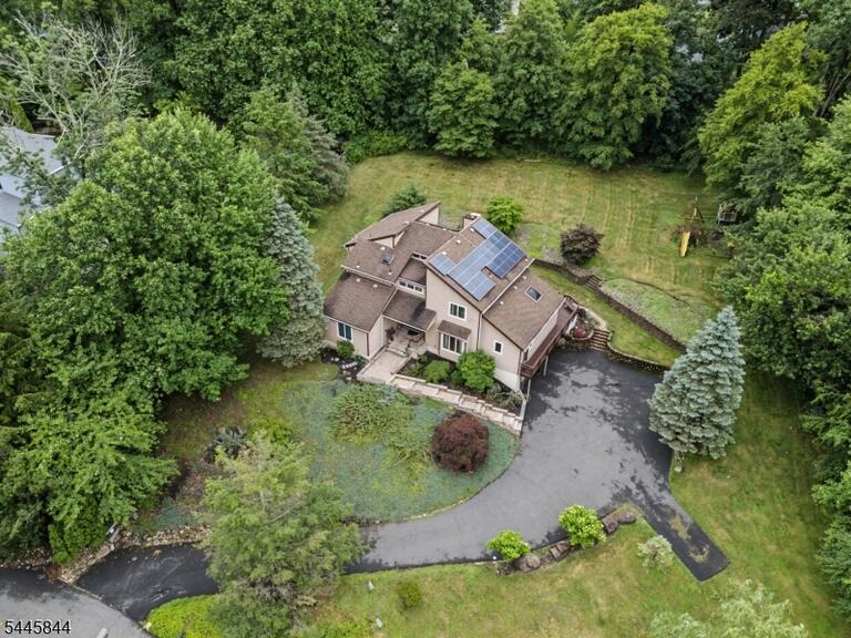 Property listing MLS 4039938 photo 1