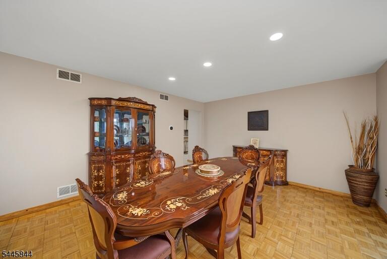 Property listing MLS 4039938 photo 23