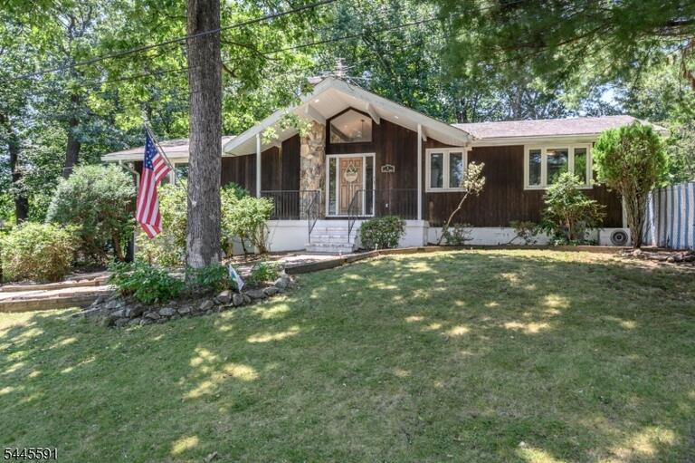 Property listing MLS 4039950 photo 1
