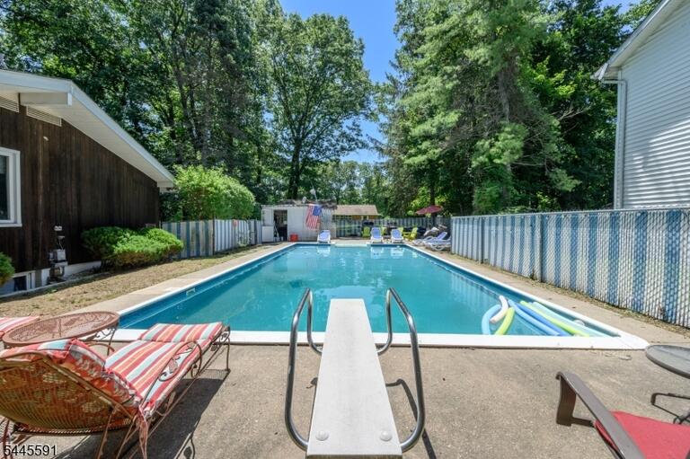 Property listing MLS 4039950 photo 44