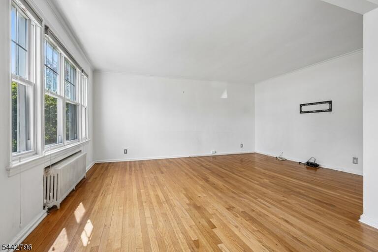 Property listing MLS 4040056 photo 8