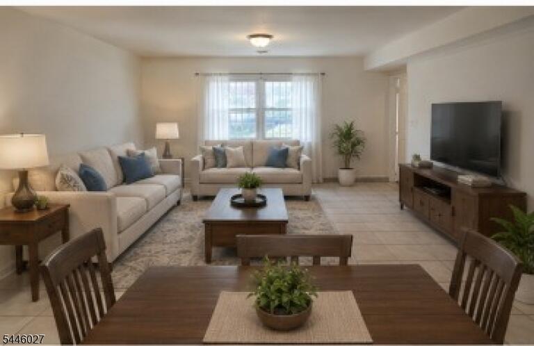 Property listing MLS 4040091 photo 4