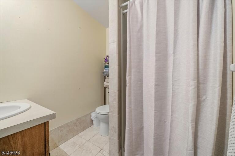 Property listing MLS 4040139 photo 14