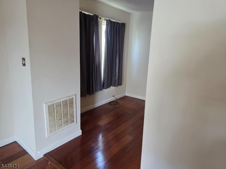 Property listing MLS 4040155 photo 5