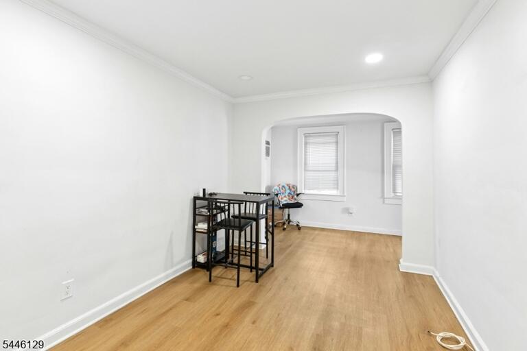 Property listing MLS 4040160 photo 6