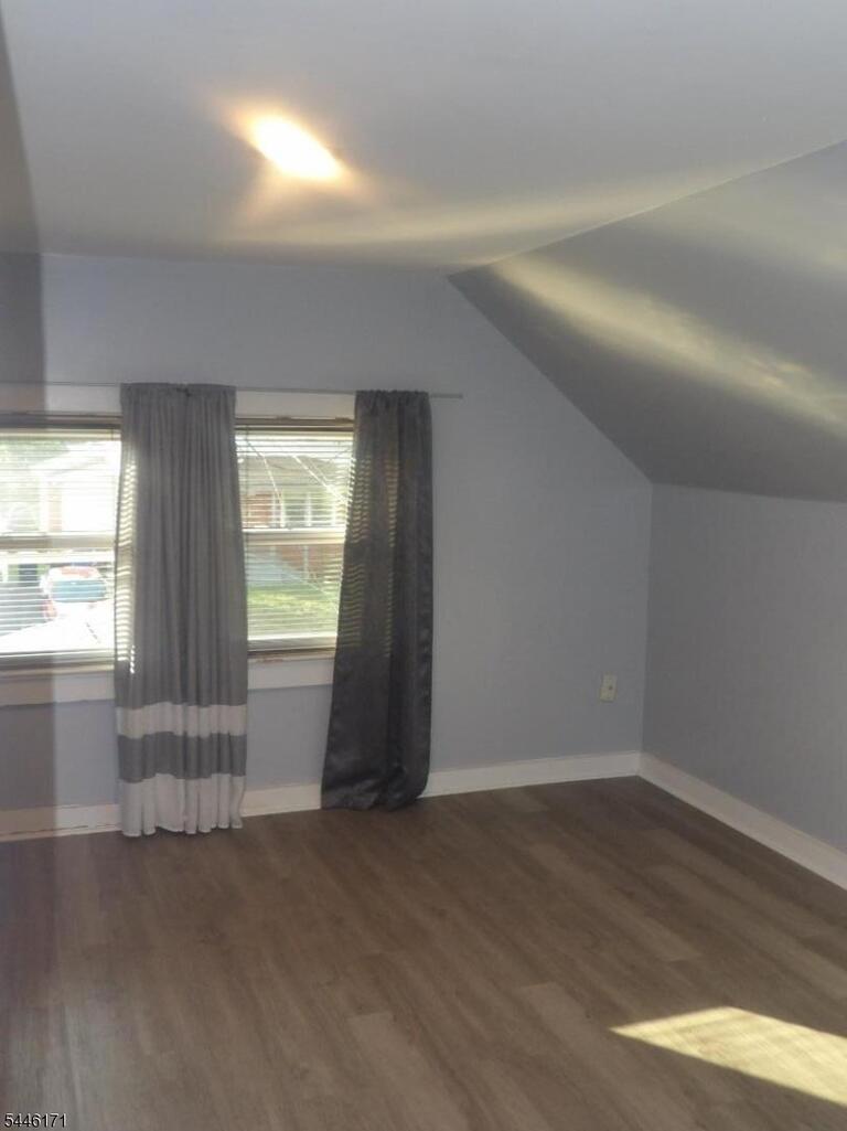 Property listing MLS 4040172 photo 22