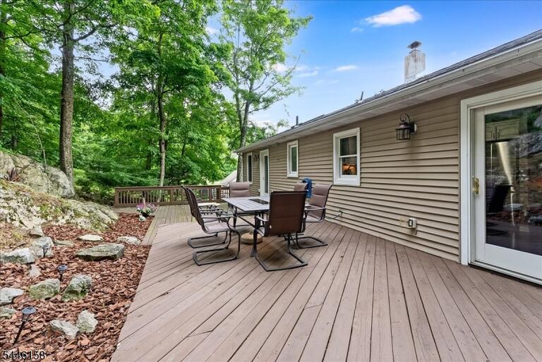 Property listing MLS 4040191 photo 19
