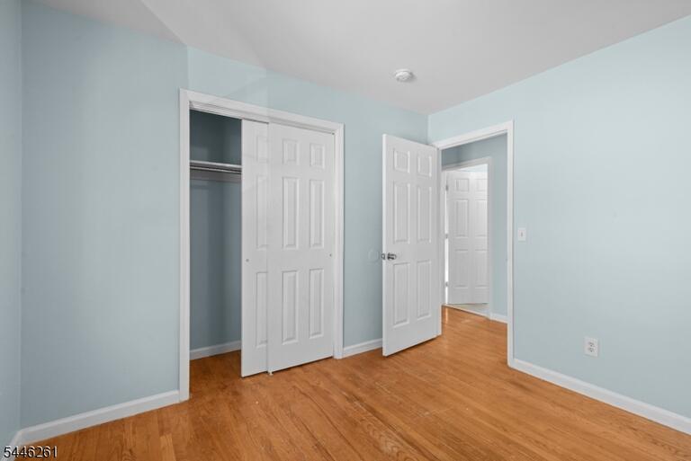 Property listing MLS 4040246 photo 11