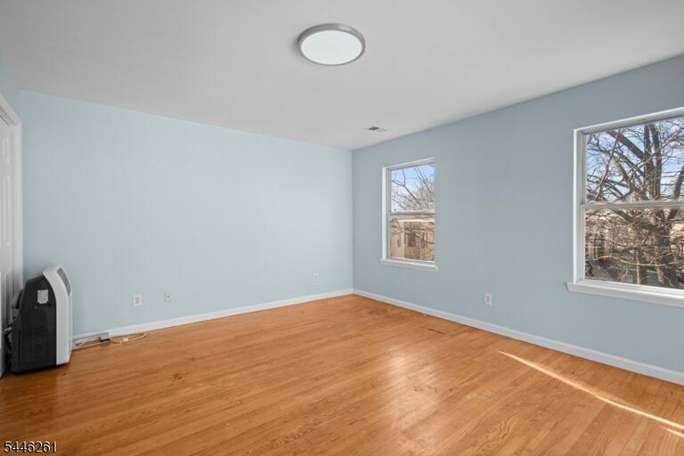Property listing MLS 4040246 photo 12