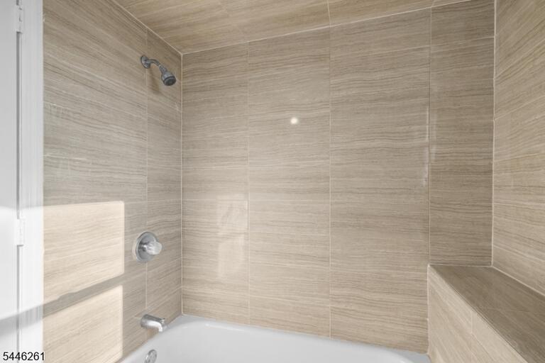 Property listing MLS 4040246 photo 16