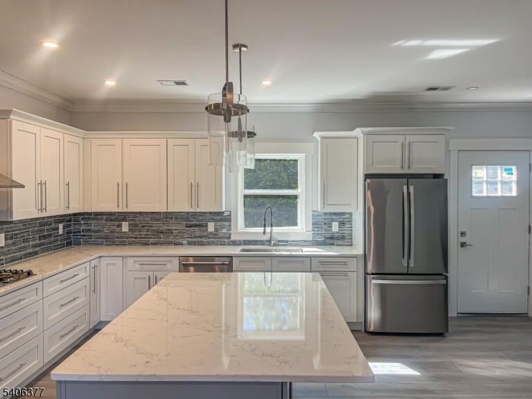 Property listing MLS 4040285 photo 8