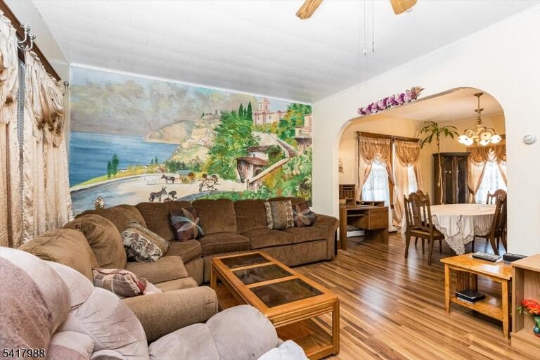 Property listing MLS 4040293 photo 9