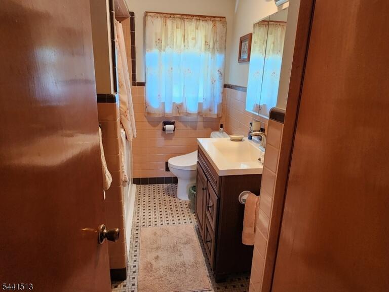 Property listing MLS 4040317 photo 9
