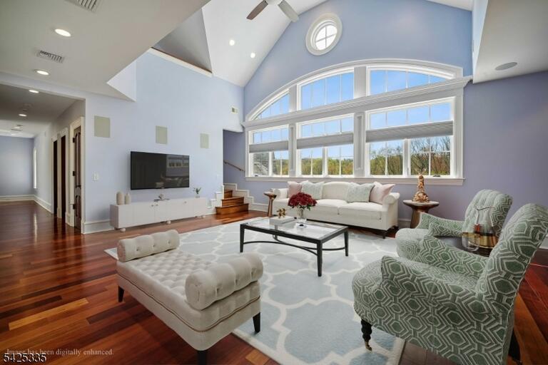 Property listing MLS 4040330 photo 18