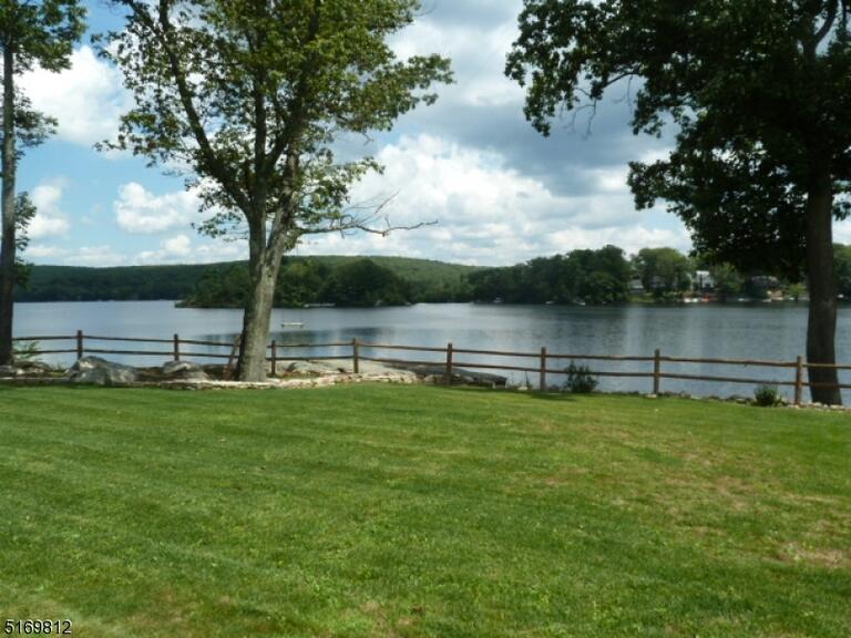 Property listing MLS 4040378 photo 4