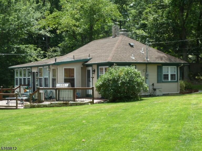 Property listing MLS 4040378 photo 5