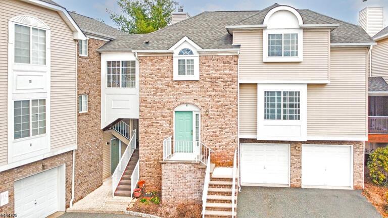 Property listing MLS 4040439 photo 35