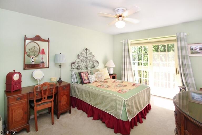 Property listing MLS 4040460 photo 24
