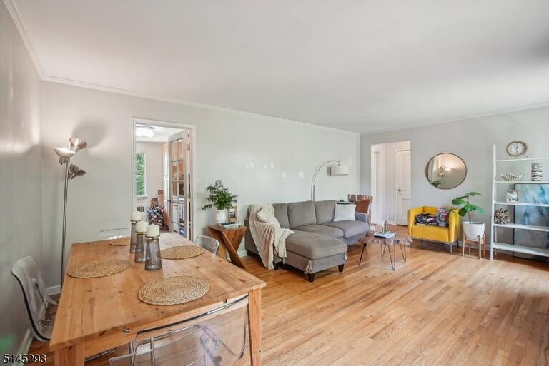 Property listing MLS 4040513 photo 6