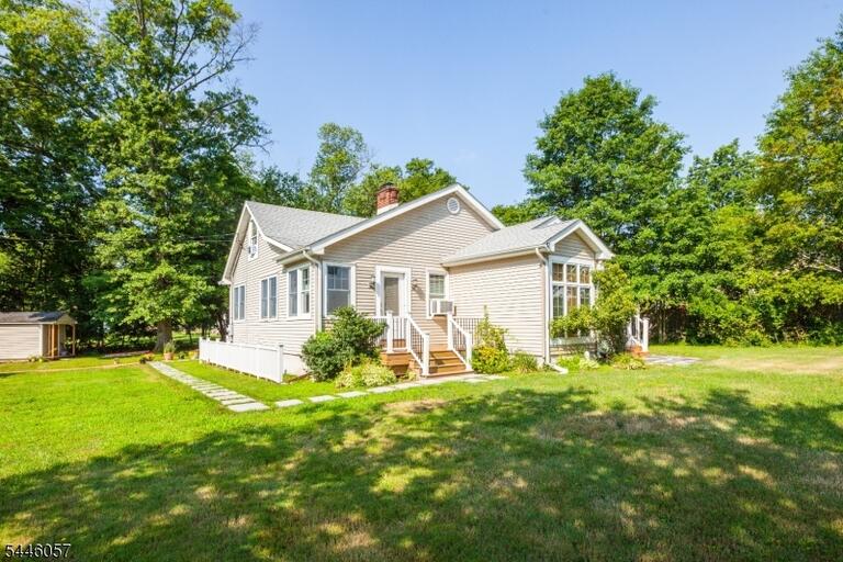 Property listing MLS 4040604 photo 10