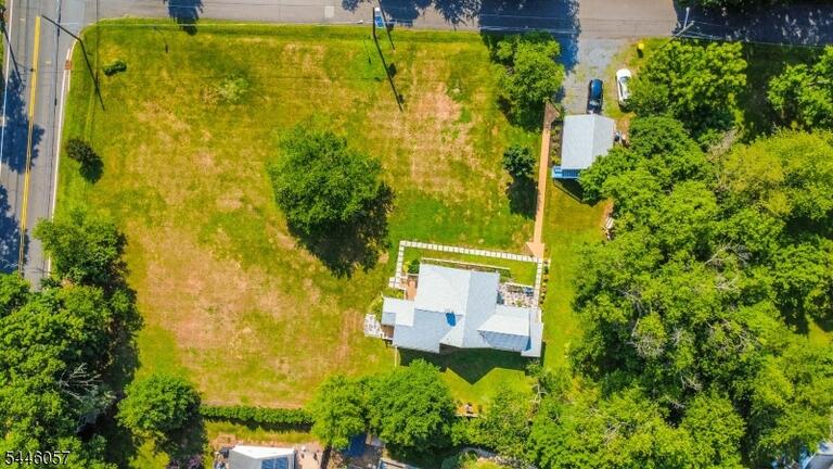 Property listing MLS 4040604 photo 5