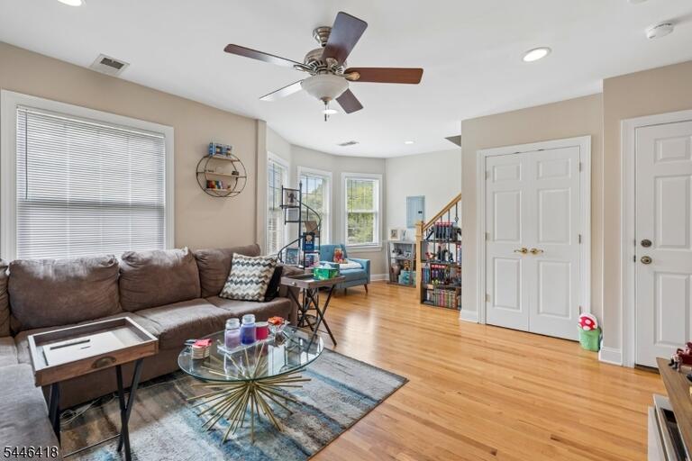 Property listing MLS 4040653 photo 15
