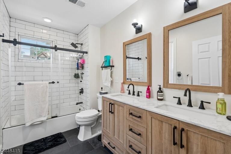 Property listing MLS 4040653 photo 18