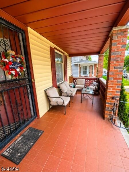 Property listing MLS 4040686 photo 8