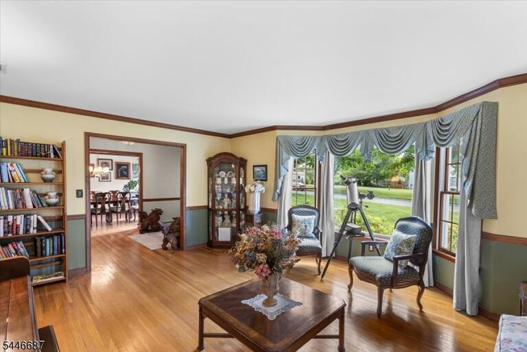 Property listing MLS 4040737 photo 7