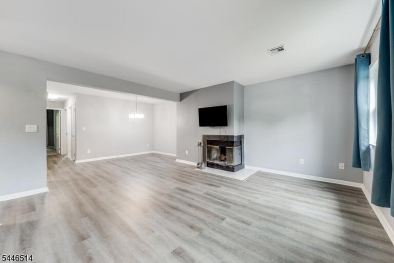 Property listing MLS 4040794 photo 6