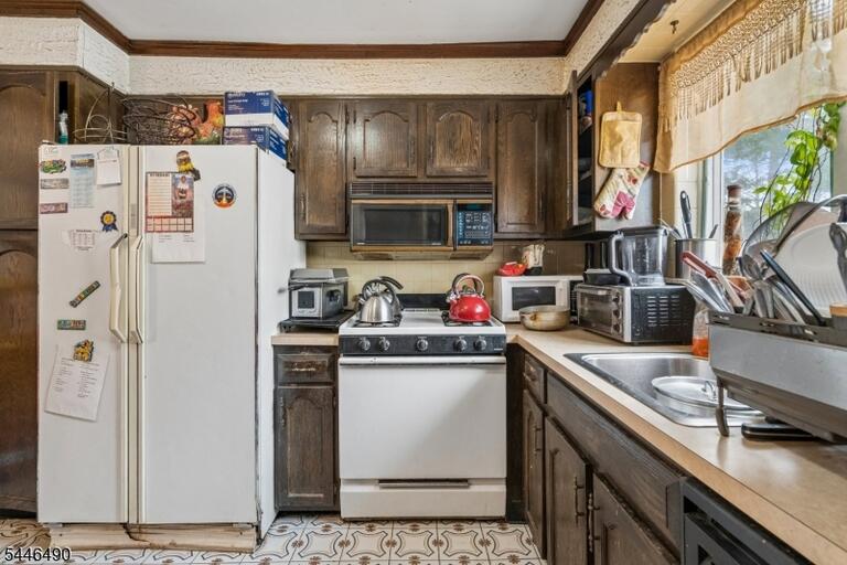 Property listing MLS 4040908 photo 10