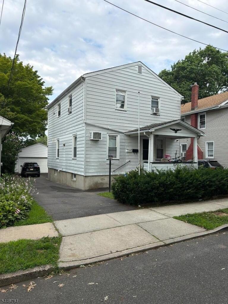 Property listing MLS 4040915 photo 1