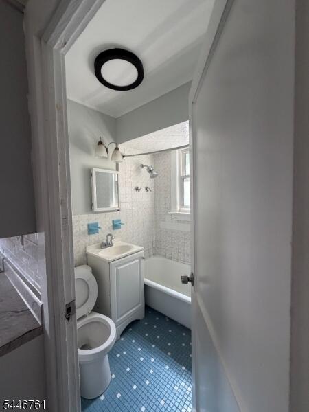 Property listing MLS 4040915 photo 15