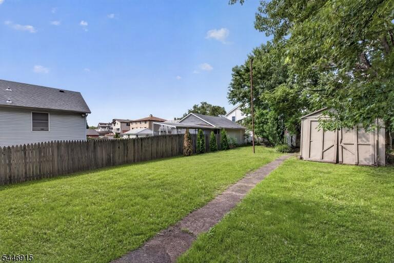 Property listing MLS 4040957 photo 38