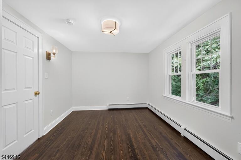 Property listing MLS 4040957 photo 6