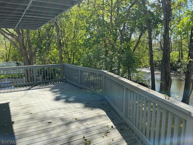 Property listing MLS 4040982 photo 27