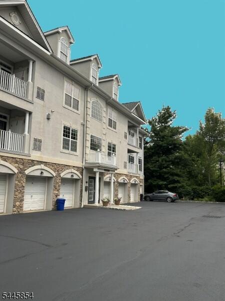 Property listing MLS 4041078 photo 1