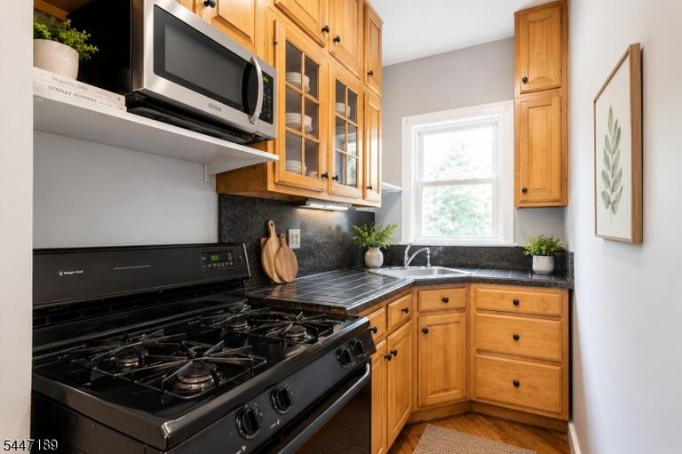 Property listing MLS 4041106 photo 1