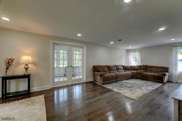 Property listing MLS 4041110 photo 13