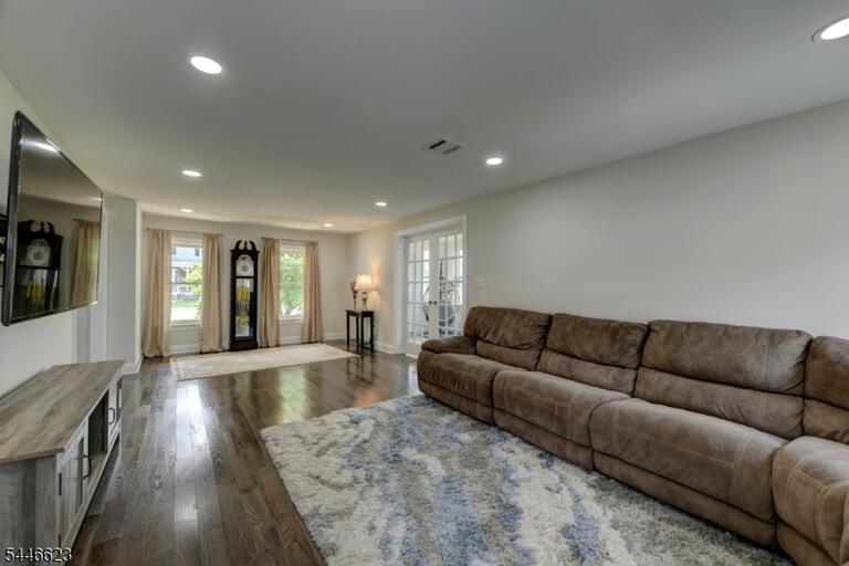 Property listing MLS 4041110 photo 14