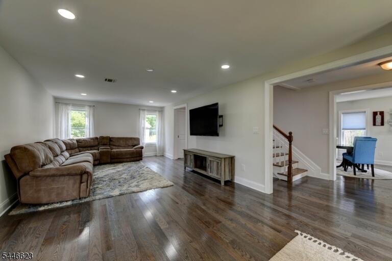Property listing MLS 4041110 photo 15
