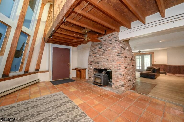 Property listing MLS 4041155 photo 15