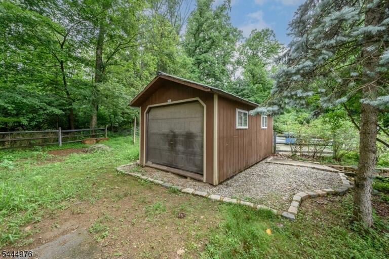 Property listing MLS 4041155 photo 39