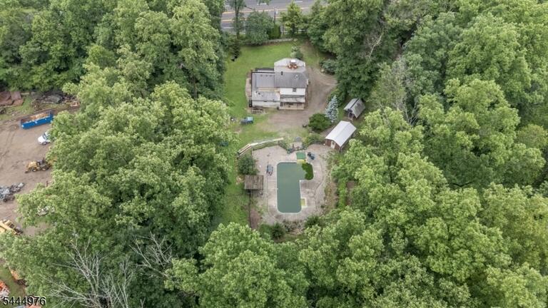 Property listing MLS 4041155 photo 43